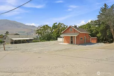 617 N Bradley Street, Chelan, WA 98816 - Photo 11