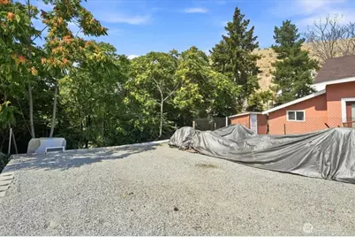 617 N Bradley Street, Chelan, WA 98816 - Photo 17