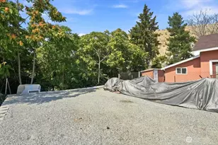 617 N Bradley St, Chelan, WA 98816 - Photo 17