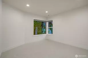 2009 166th Pl NE, Bellevue, WA 98008 - Photo 31