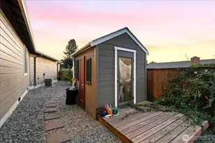 450 Lilac Ln, Woodland, WA 98674 - Photo 29