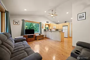 9273 Black Mountain Ln, Maple Falls, WA 98266 - Photo 21