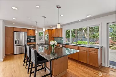 8510 SE 72nd Street, Mercer Island, WA 98040 - Photo 3
