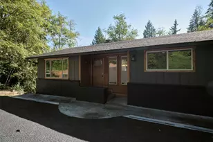 209 Sunset Dr, Longview, WA 98632 - Photo 1