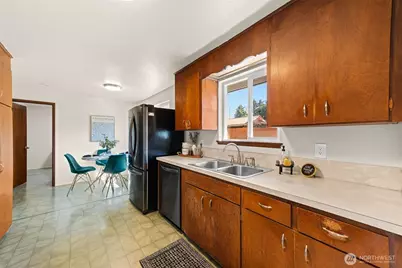 10810 105th Street SW, Tacoma, WA 98498 - Photo 17
