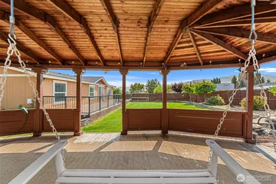 390 Sunnyslope Heights Road, Wenatchee, WA 98801 - Photo 33