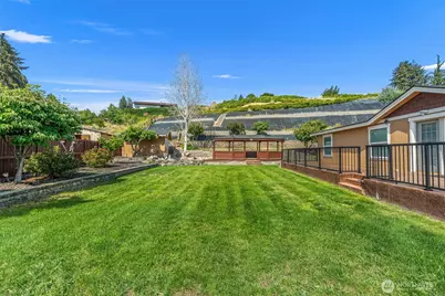 390 Sunnyslope Heights Road, Wenatchee, WA 98801 - Photo 29