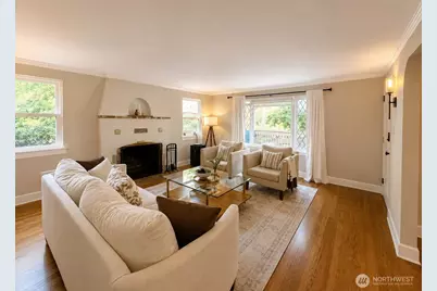 6327 34th Avenue SW, Seattle, WA 98126 - Photo 9