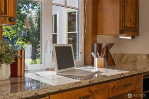 905 250th Ave NE, Sammamish, WA 98074 - Photo 25