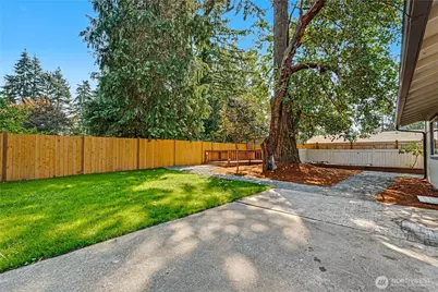 1121 Military Road E, Tacoma, WA 98445 - Photo 23