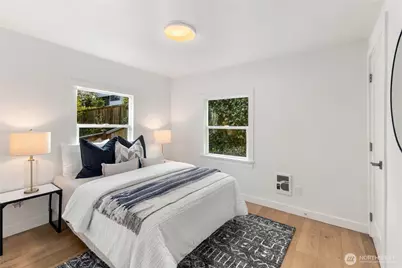 6215 38th Avenue NE, Seattle, WA 98115 - Photo 17