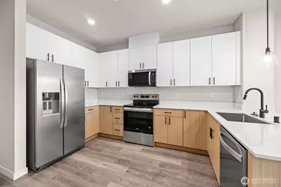 16503 13th Avenue W #B9, Lynnwood, WA 98087 - Photo 5