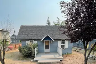 219 W Highland Ave, Chelan, WA 98816 - Photo 1