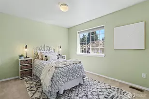 719 Kensington Ave S, Kent, WA 98030 - Photo 13