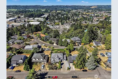 719 Kensington Avenue S, Kent, WA 98030 - Photo 29