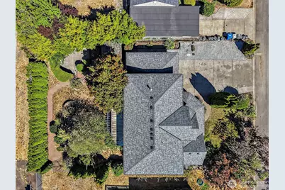 719 Kensington Avenue S, Kent, WA 98030 - Photo 27