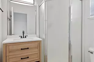 5612 C Roosevelt Way NE, Seattle, WA 98105 - Photo 23