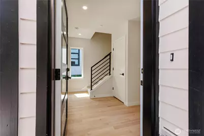 12644 NE 80th Street, Kirkland, WA 98033 - Photo 3