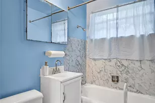 3011 E Pine St, Seattle, WA 98122 - Photo 9