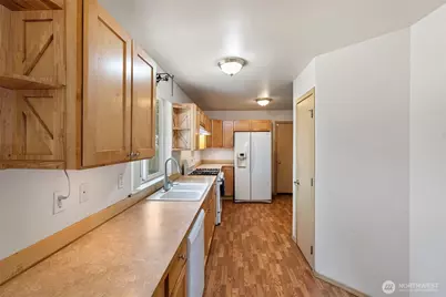 865 S 52nd Street, Tacoma, WA 98408 - Photo 3