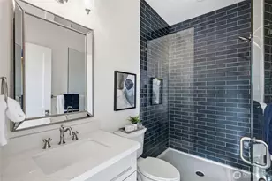 7717 2nd Ave NE, Seattle, WA 98115 - Photo 33