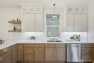 7717 2nd Ave NE, Seattle, WA 98115 - Photo 5