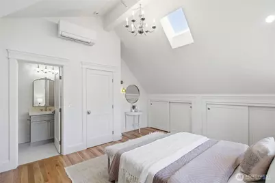 7717 2nd Avenue NE, Seattle, WA 98115 - Photo 15