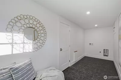 7717 2nd Avenue NE, Seattle, WA 98115 - Photo 27