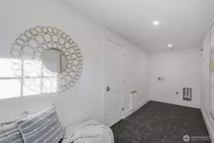 7717 2nd Ave NE, Seattle, WA 98115 - Photo 27