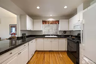 2208 N Villard St, Tacoma, WA 98406 - Photo 17