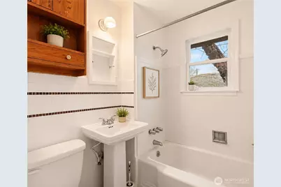 3820 14th Avenue S, Seattle, WA 98178 - Photo 7