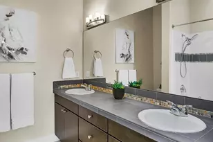 11711 Greenwood Ave N, Seattle, WA 98133 - Photo 17