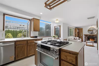 18228 NE 109th Street, Redmond, WA 98052 - Photo 9