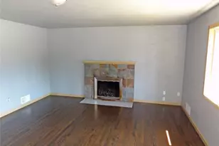 1101 S 72nd St, Tacoma, WA 98408 - Photo 5