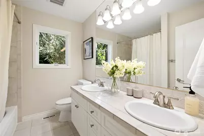 8144 W Mercer Way, Mercer Island, WA 98040 - Photo 27