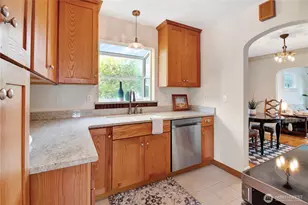 724 S 51st St, Tacoma, WA 98408 - Photo 9