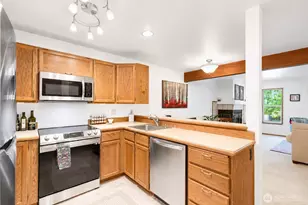 12027 15th Ave NE, Seattle, WA 98125 - Photo 7