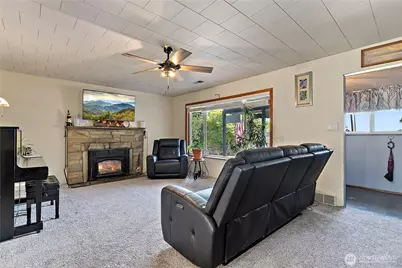1229 Browns Point Boulevard, Tacoma, WA 98422 - Photo 5