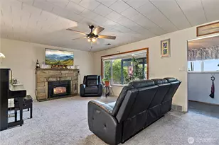 1229 Browns Point Blvd, Tacoma, WA 98422 - Photo 5