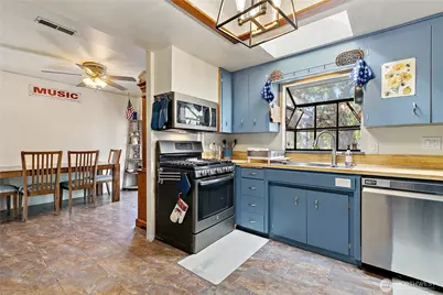 1229 Browns Point Boulevard, Tacoma, WA 98422 - Photo 9