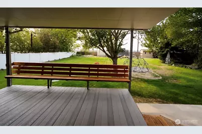 8831 NE Hillcrest Drive, Moses Lake, WA 98837 - Photo 37