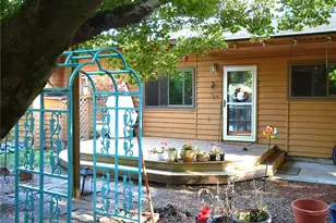 3520 NE 204th St, Lake Forest Park, WA 98155 - Photo 1