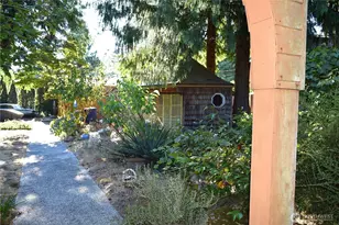 3520 NE 204th St, Lake Forest Park, WA 98155 - Photo 35