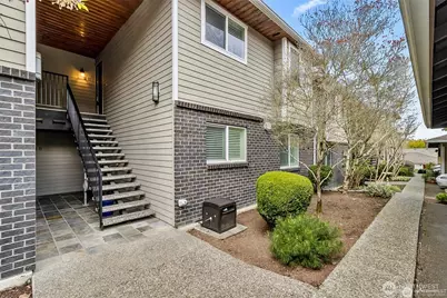 629 Kirkland Way #B11, Kirkland, WA 98033 - Photo 1