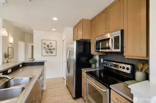 16141 Cleveland St, Redmond, WA 98052 - Photo 11