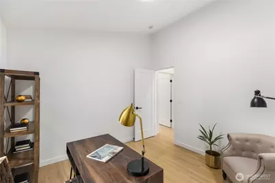 15729 Larch Way, Lynnwood, WA 98087 - Photo 17
