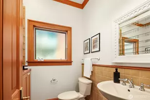 1411 10th Ave W, Seattle, WA 98119 - Photo 15