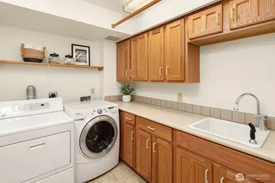 1411 10th Avenue W, Seattle, WA 98119 - Photo 31