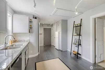 8804 5th Avenue NE, Seattle, WA 98115 - Photo 17