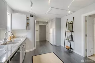 8804 5th Ave NE, Seattle, WA 98115 - Photo 17